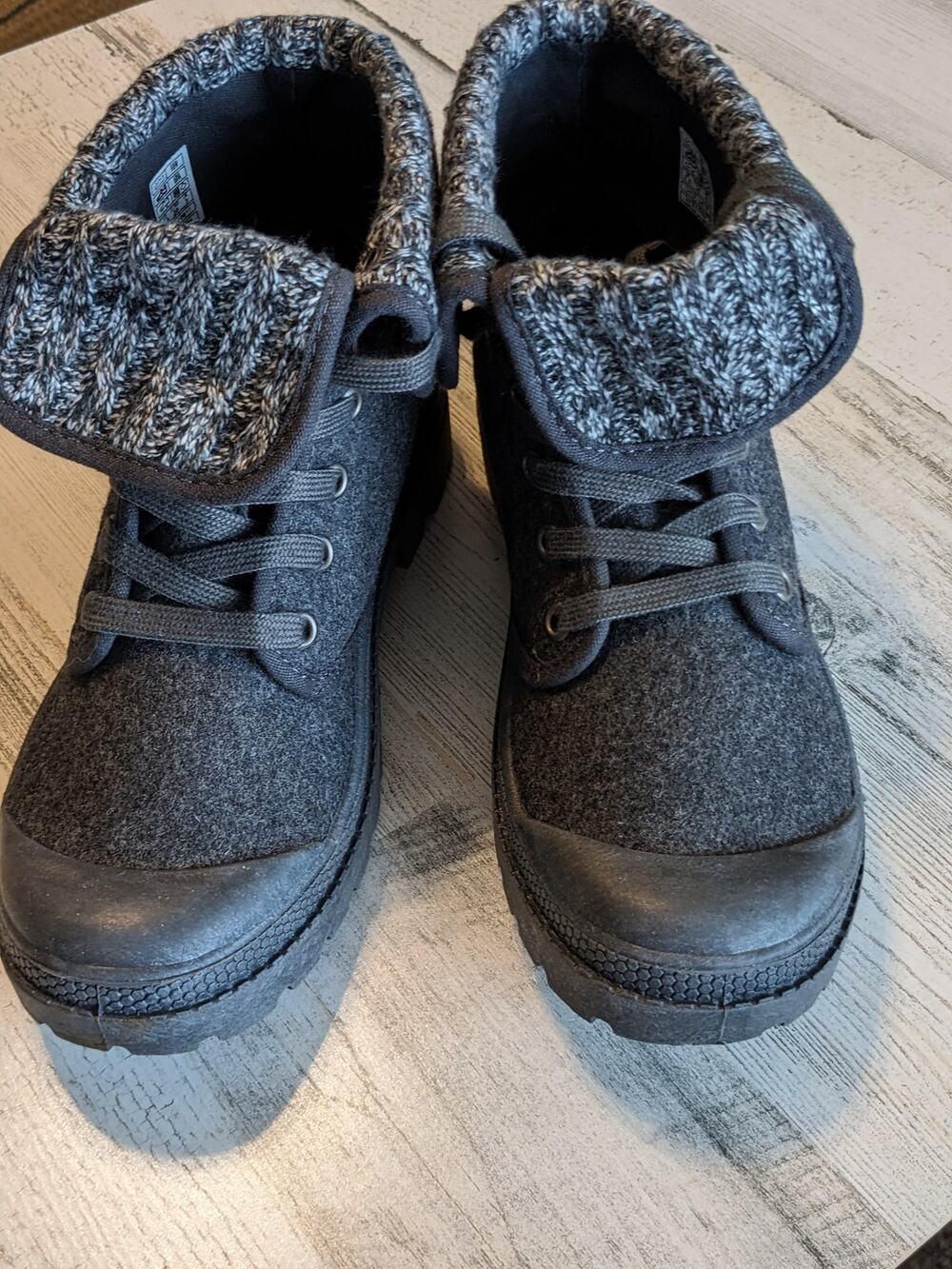 Rocket Dog Women's 7.5 Charcoal Gray Knit‑Cuff Lace‑Up Winter Boots NWOT